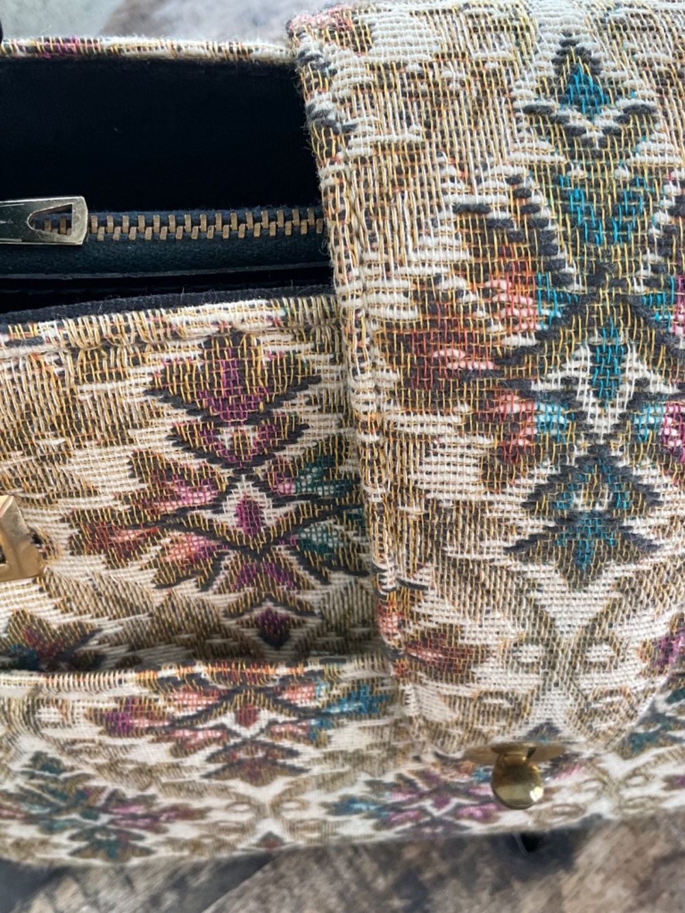 Kadin vintage tapestry purse. - Picture 6 of 14